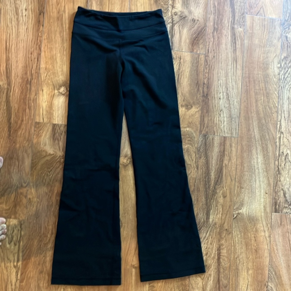 Lululemon Low Rise Black Pants sz 2 Altered
